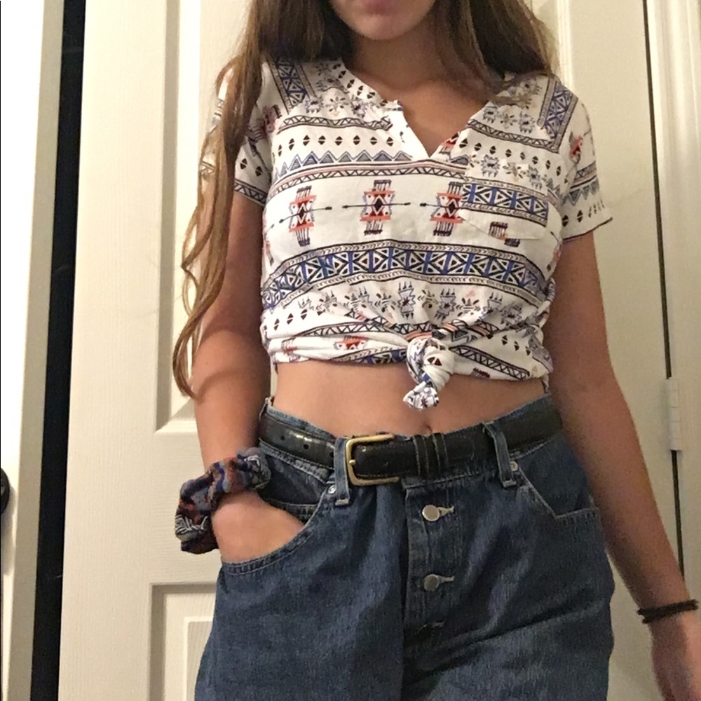 XS, tribal PacSun-Nollie v-neck/frocket T-shirt